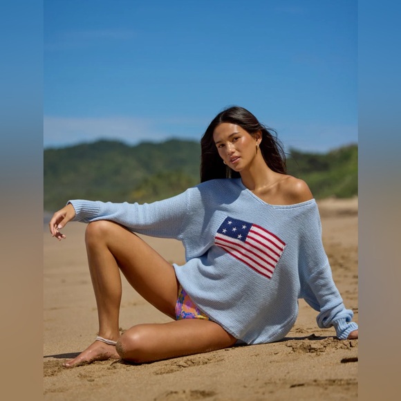 NWT Ocean Drive American Flag Sweater. - Picture 3 of 5